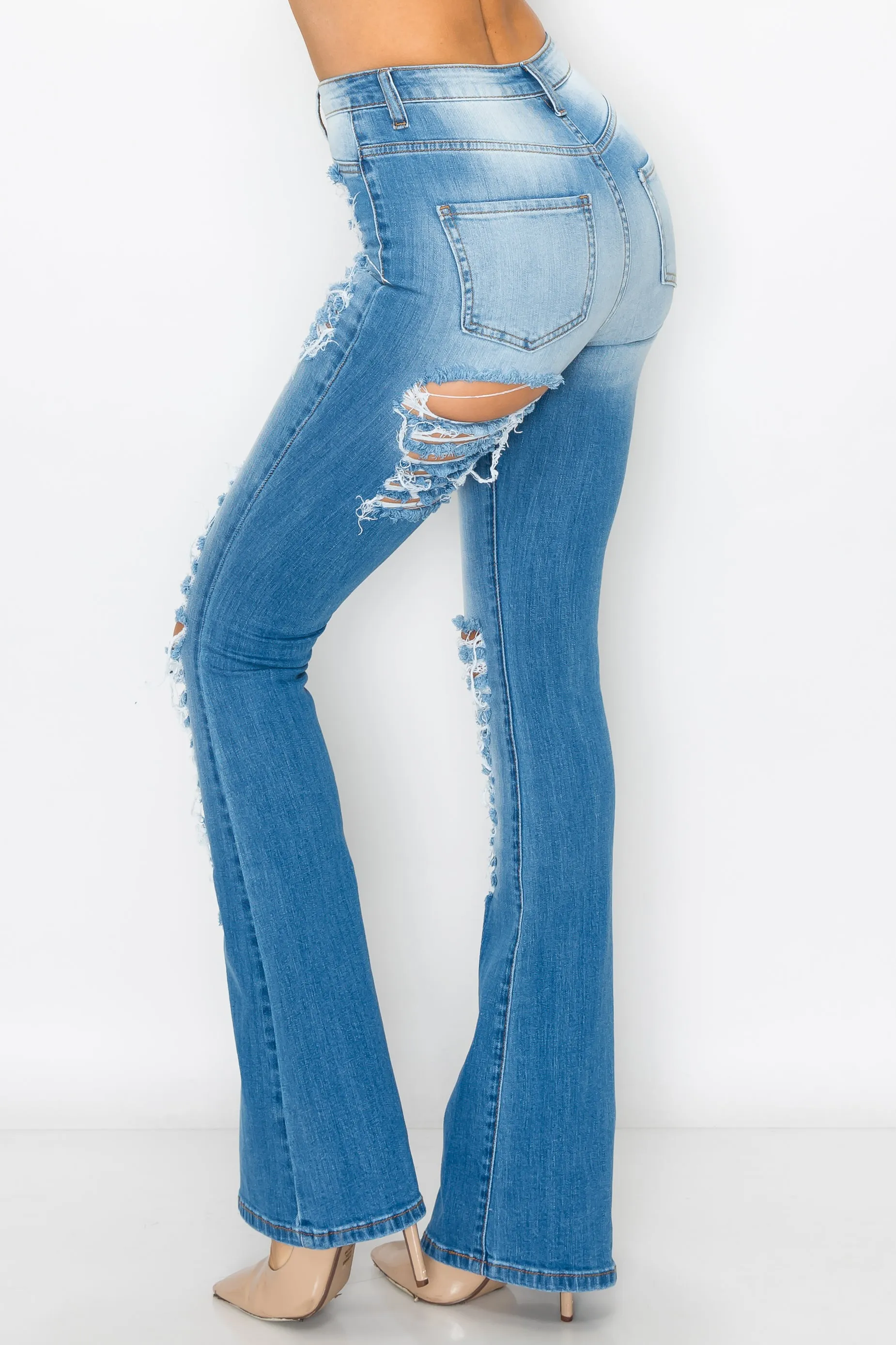 40117 High Rise Light Denim Flare Jeans w/ drestrction