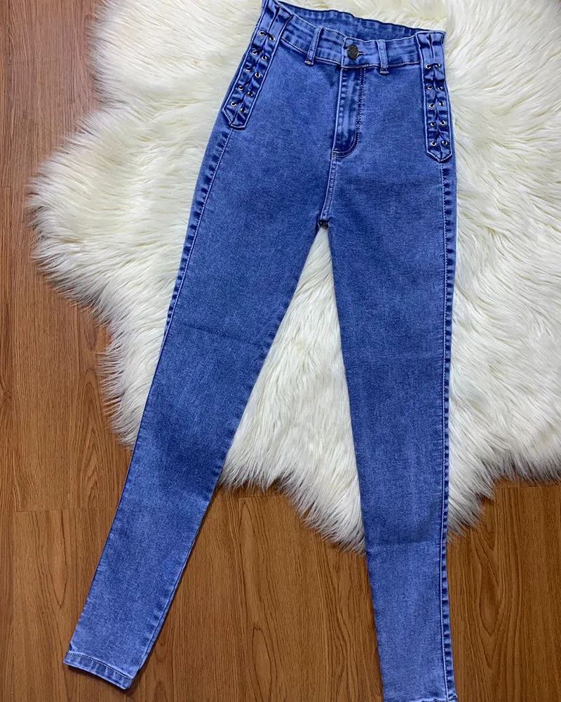 Hellblaue Geflochtene Jeans