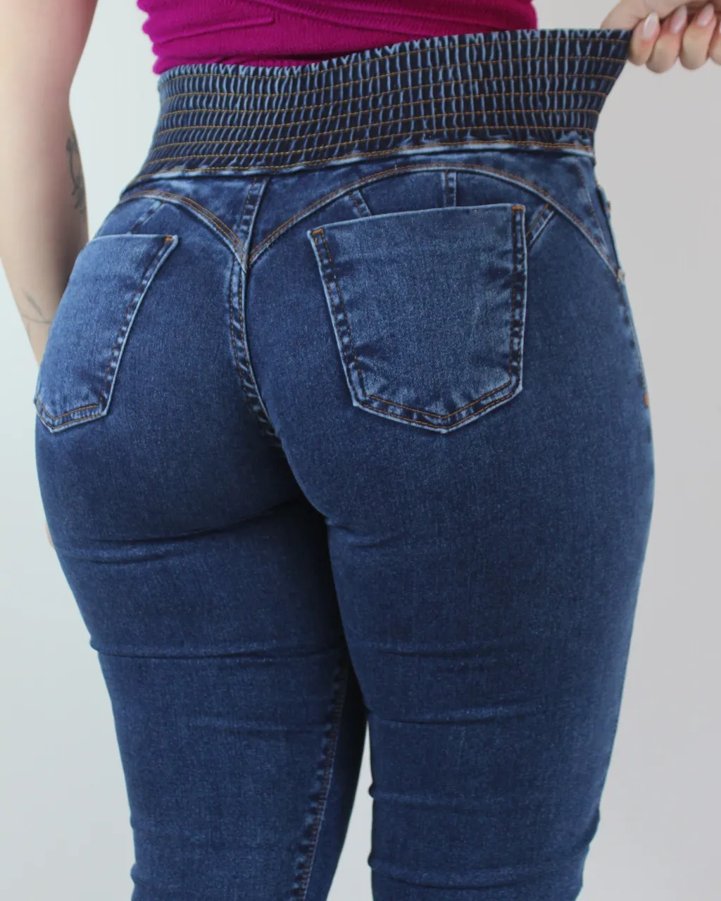 Hochtaillierte Shaping-Jeans